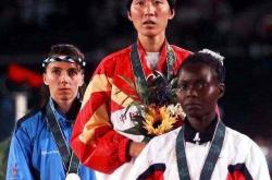 天山朱雀队鏖战庐州战狼队，田径预选赛火力全开，转换速度占优。细节处理更胜一筹的简单介绍九游会平台