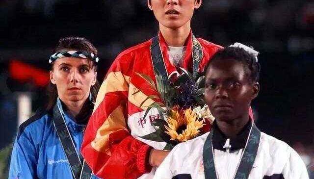 天山朱雀队鏖战庐州战狼队，田径预选赛火力全开，转换速度占优。细节处理更胜一筹的简单介绍九游会平台