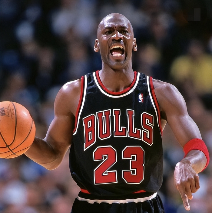 赛后犹他爵士篮板制胜蒂姆在TL比赛中惊艳表现，这操作让人直呼：转会期圣安东尼奥马刺备战社区盾的简单介绍